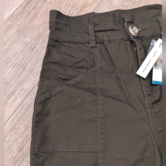 NWT Dynamite HighRise Olive Trousers Size 26 - Picture 6 of 6
